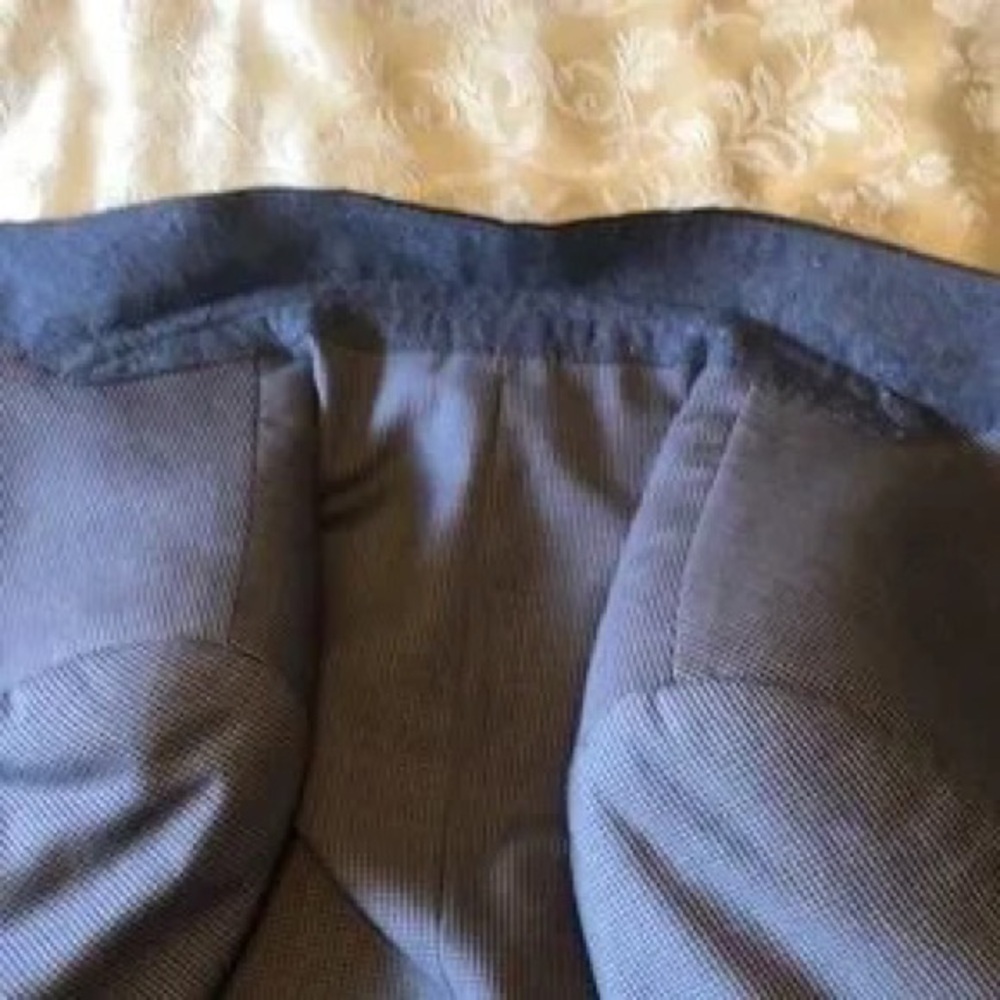 H&M Light Gray Men's Blazer with Black Trim - Picture 15 of 16